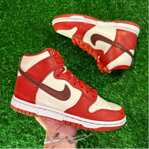 Nike Dunk High LXX Cinnabar SEND OFFERS - Picture 1 of 10